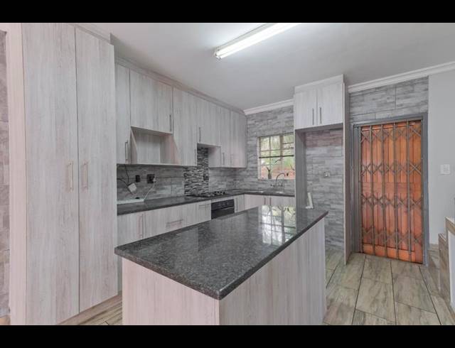 2 BEDROOM TOWNHOUSE FOR SALE IN WIERDA PARK